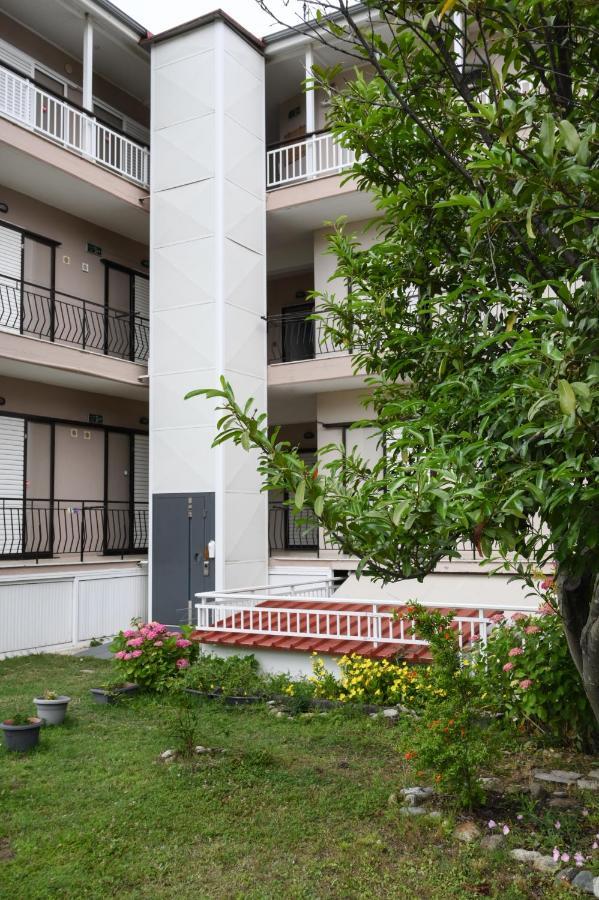Hotel Geromichalos Paralía Skotínis Екстериор снимка