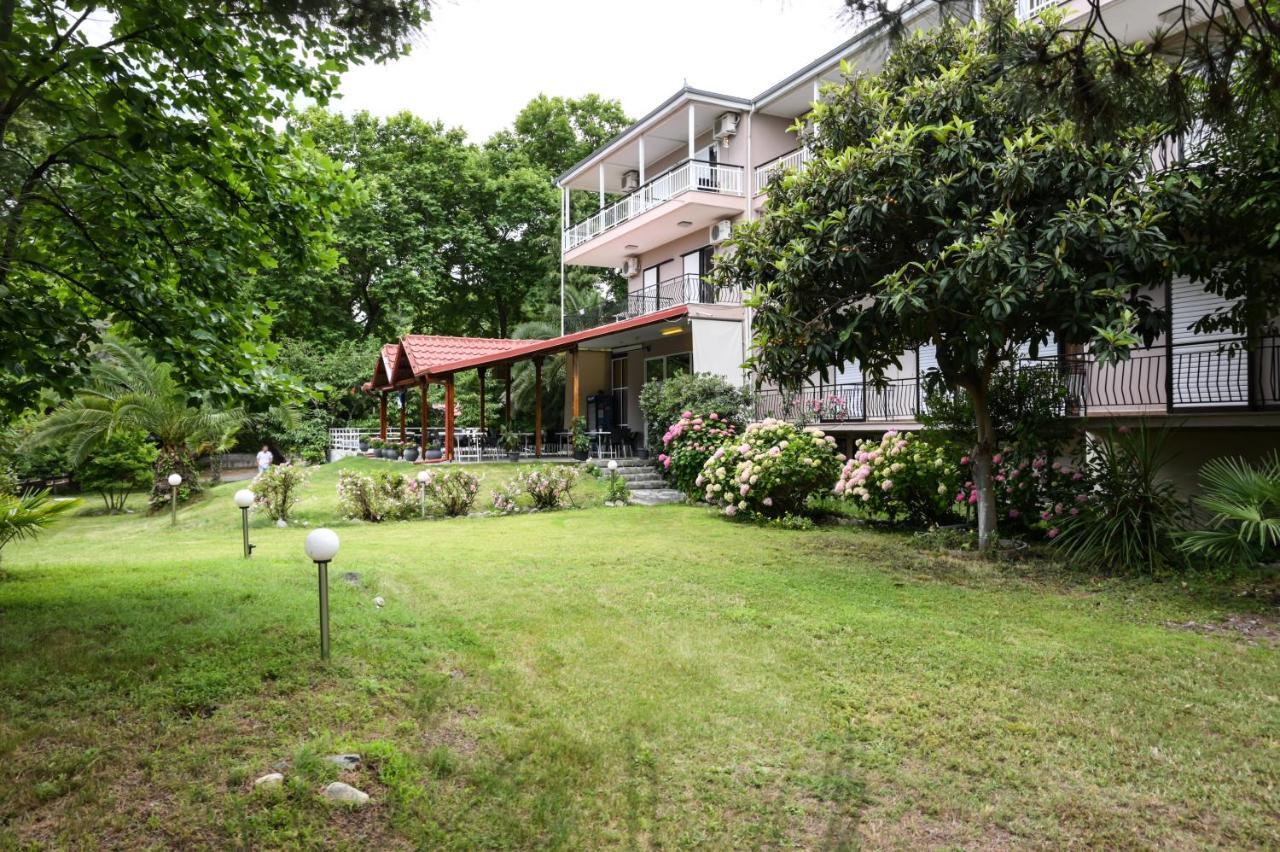 Hotel Geromichalos Paralía Skotínis Екстериор снимка