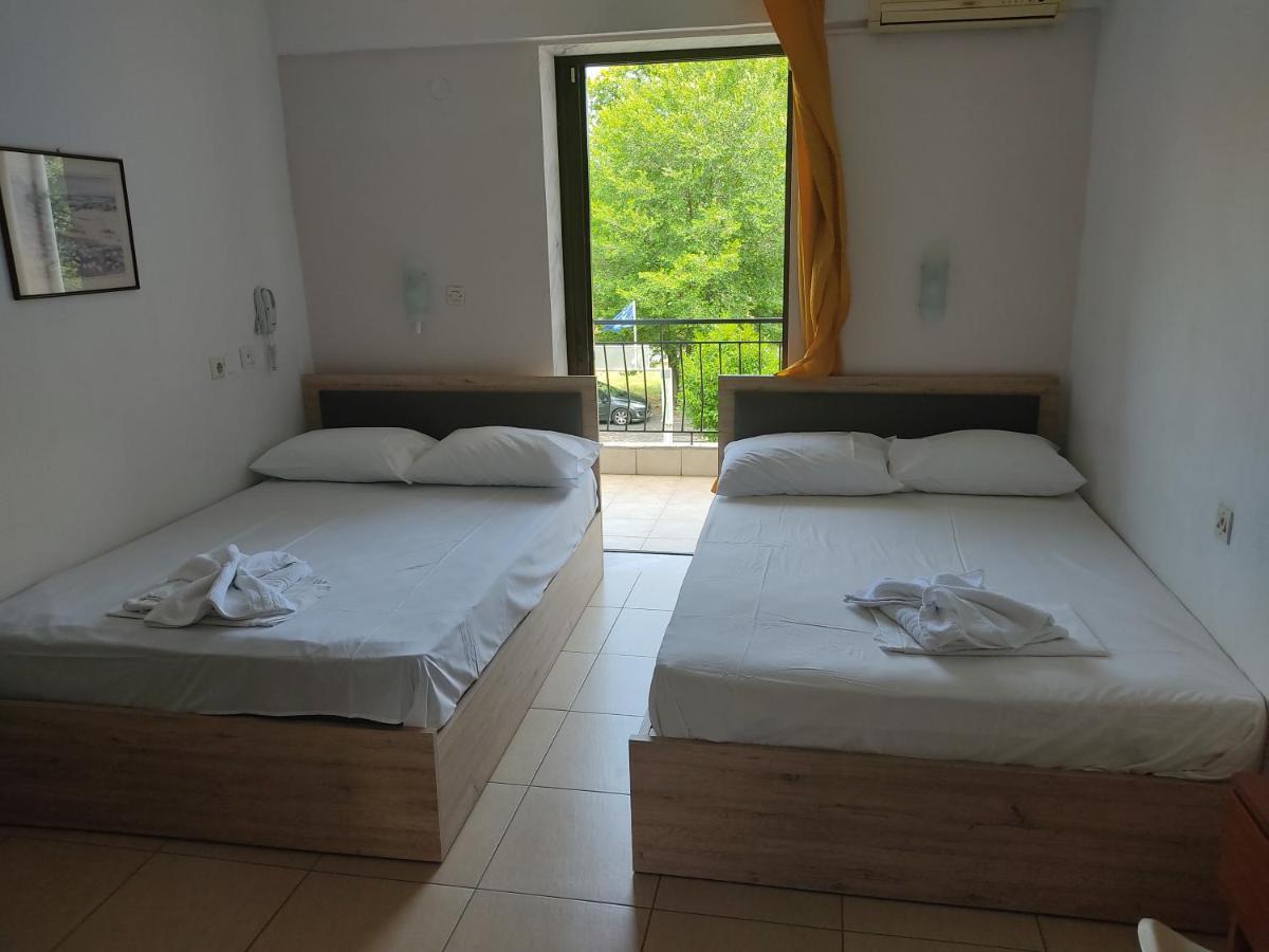 Hotel Geromichalos Paralía Skotínis Екстериор снимка