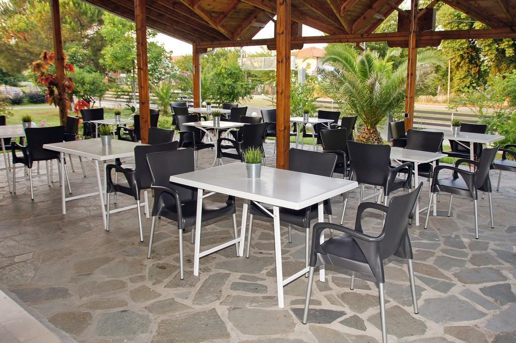 Hotel Geromichalos Paralía Skotínis Екстериор снимка